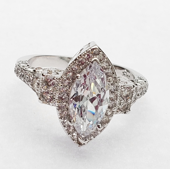 Jewelry - 925 Silver Plated vintage Style Cocktail Ring